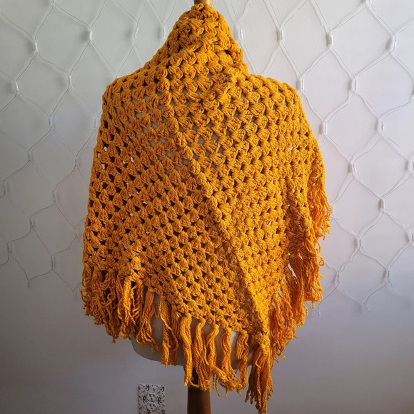 Vintage Triangle Shawl • Gold Knit •  Crocheted Wrap • One Size Fits Most - Picture 5 of 5
